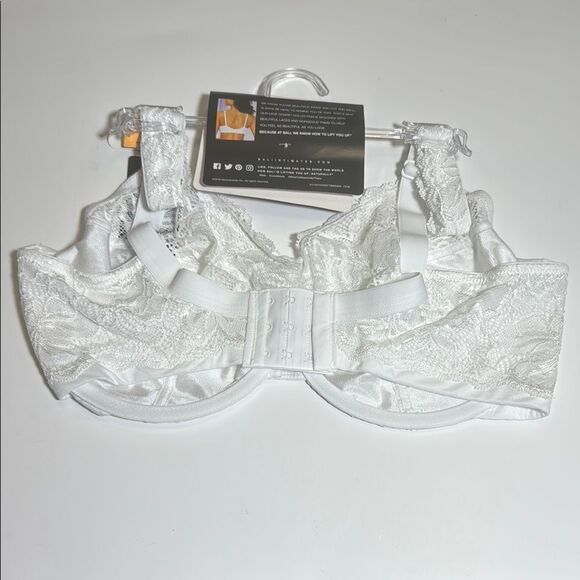 Bali White Lace Underwire Bra - Picture 5 of 5